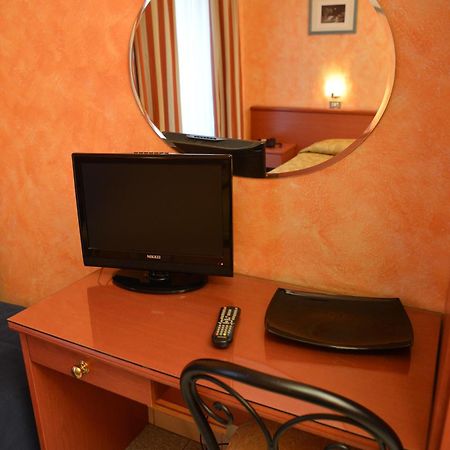 ホテル オーロラ ミラノ 部屋 写真